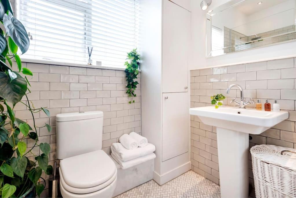 شقة Contemporary Clapham Living لندن المظهر الخارجي الصورة