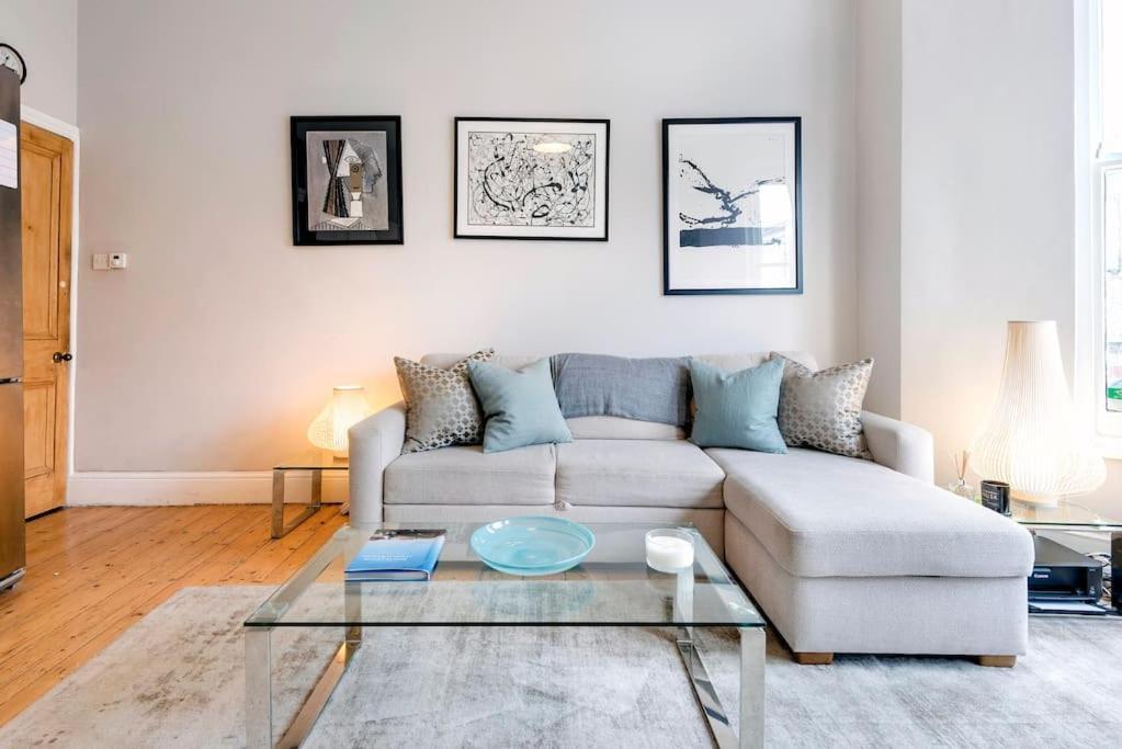 شقة Contemporary Clapham Living لندن المظهر الخارجي الصورة